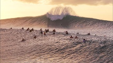 GETTING CAUGHT INSIDE AT 20ft PIPELINE!