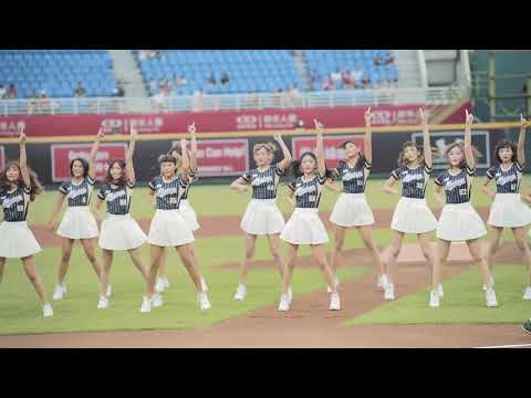 2020.08.01_桃園棒球場_RAKUTEN GIRLS 動紫趴開場 (YES! OK!  - 青春有你2 主題曲)
