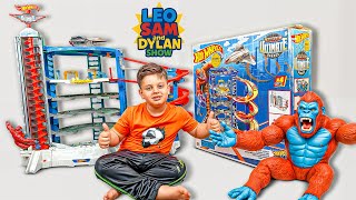 Hot Wheels Super Ultimate Garage Toy With Giant Gorilla Pretend Play With Leo Sam And Dylan