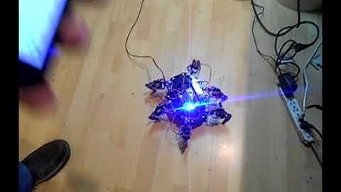 Video Hexapode SG90 Con PIC 16F887