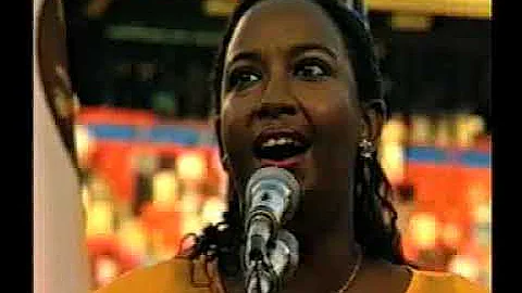 Cathy Cagle sings the National Anthem for the L. A...