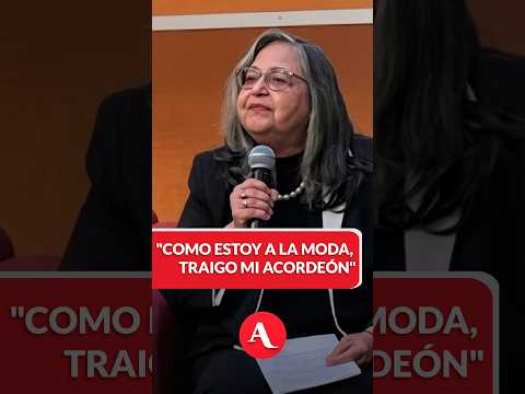 Reaparece Norma Piña: "Como estoy a la moda, traigo mi acordeón"