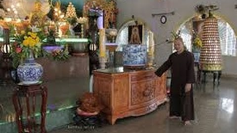 3 tên trộm vét sạch thùng tiền công đức lấy tiền chơi game