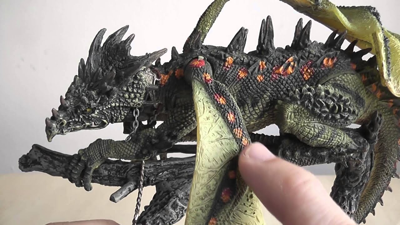 31: McFarlane Series 4 Komodo Dragon - YouTube
