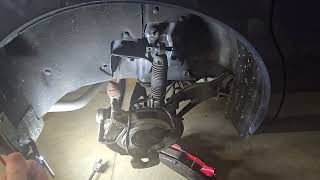 2025 Honda Odyssey rear suspension  spring removal and seat replacement.