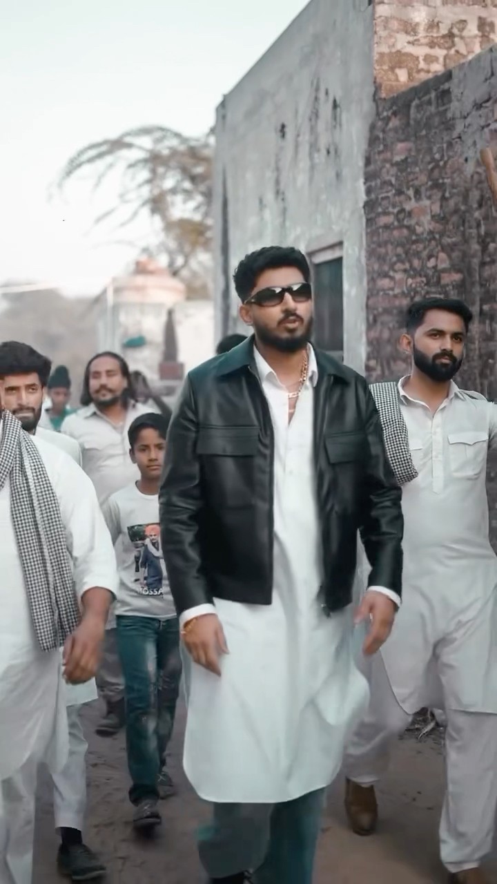 Have you watched the Kaisi Baatein music video yet? Watch it here ? #shorts #kaisibaatein #mandys