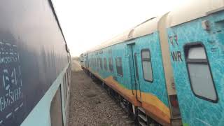 Single Line Crossing ! Ranakpur Express Crossing Humsafar Express