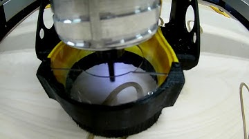 Carving a Happy-Holidays sign with HDZ-Boot