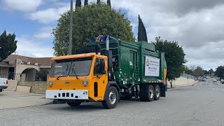 Brand new McNeilus ZR on recyclables