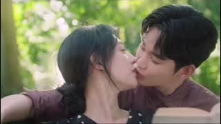 “Queen Of Tears' kiss scene between Baek Hyun-woo and Hong Hae-in