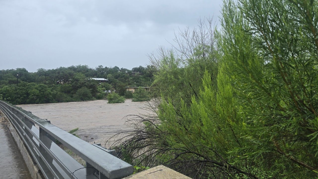 Frio River Water Level Live Cam