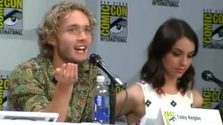 Adelaide Kane & Toby Regbo Are In Full On Adorable Mode at Reign's Comic  Con 2014 Panel, 2014 Comic-Con, Adelaide Kane, Reign, Toby Regbo