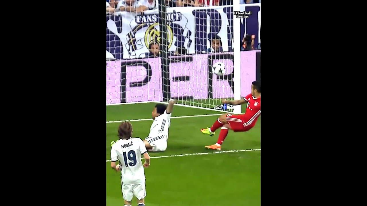 Marcelo Toying with Bayern Munich 😆