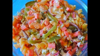 Очень вкусный, оригинальный салат с овощами, яблоком и макаронами. Очень вкусный, оригинальный салат с овощами, яблоком и макаронами.