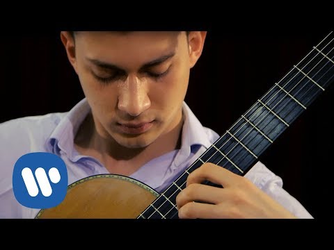 Thibaut Garcia plays "Preludio saudade" from "La Catedral" (Mangoré)