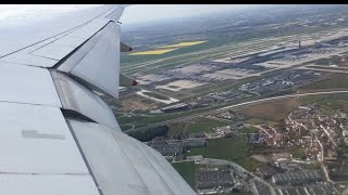 Singapore airlines Boeing 777 take off from Paris Charles de Gaulle Airport