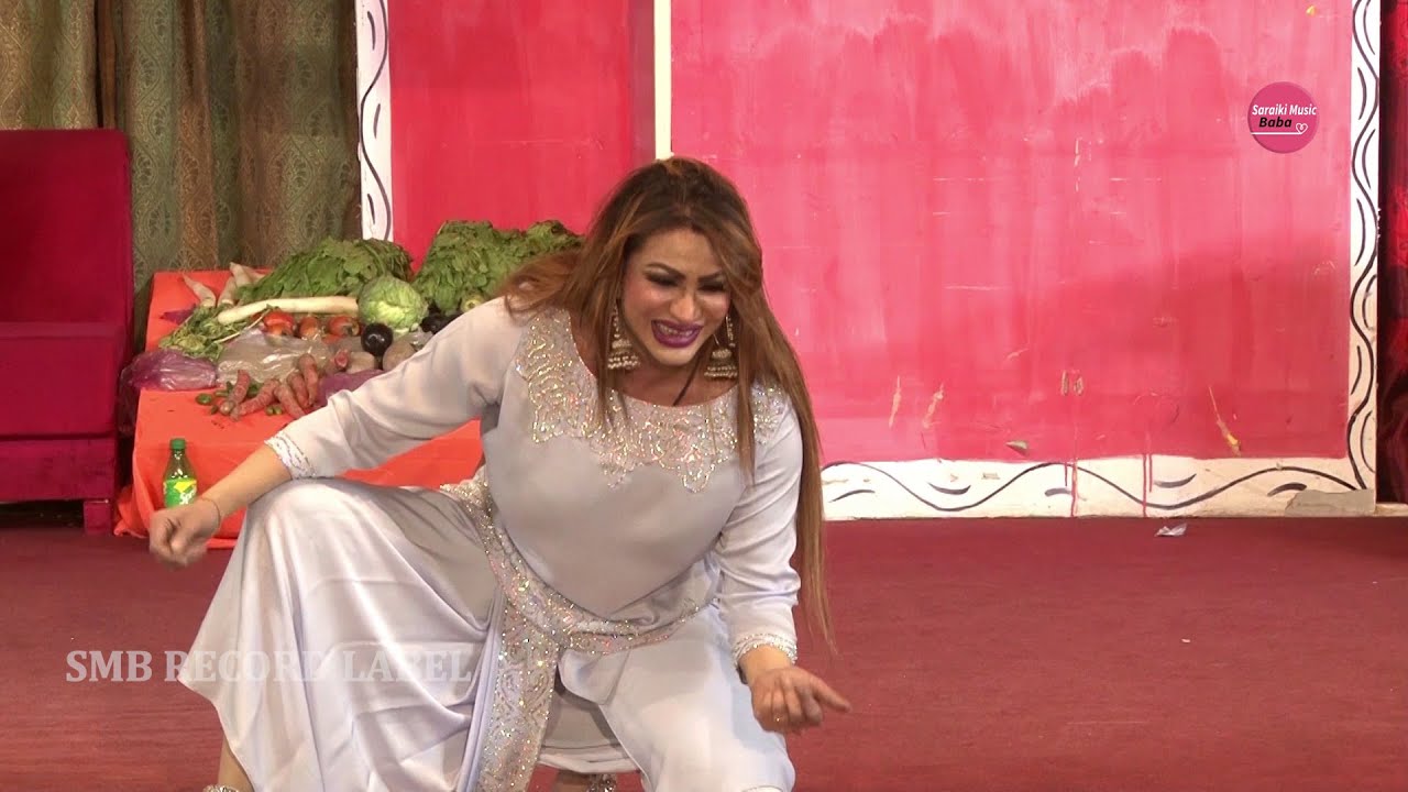 SAIMA KHAN STAGE PERFORMANCE TERE NAL MERA INJ PYAR NASEEBO LAL saima-khan-stage-performance-tere-nal-mera-inj-pyar-naseebo-lal