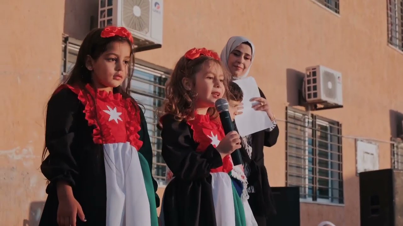 إهداء حفل تخريج الروضة لأطفال غزة.