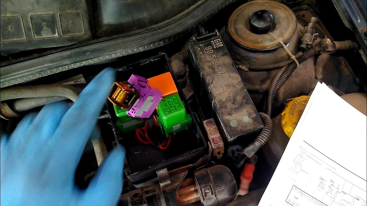 opel astra 1.8 fuel pump location, fuel pump relay - YouTube