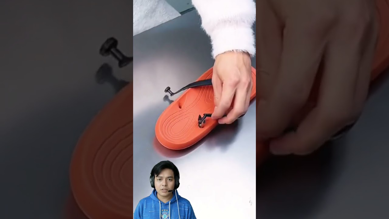 Genius Flip-Flop Fix! 🩴✨ #lifehacks #diy #repair #flipflop #smarttips #howto #sandalhacks #easyfix