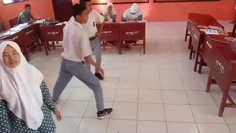 KELAKUAN SISWA PALING SANTUY DI KELAS KETIKA JAM KOSONG