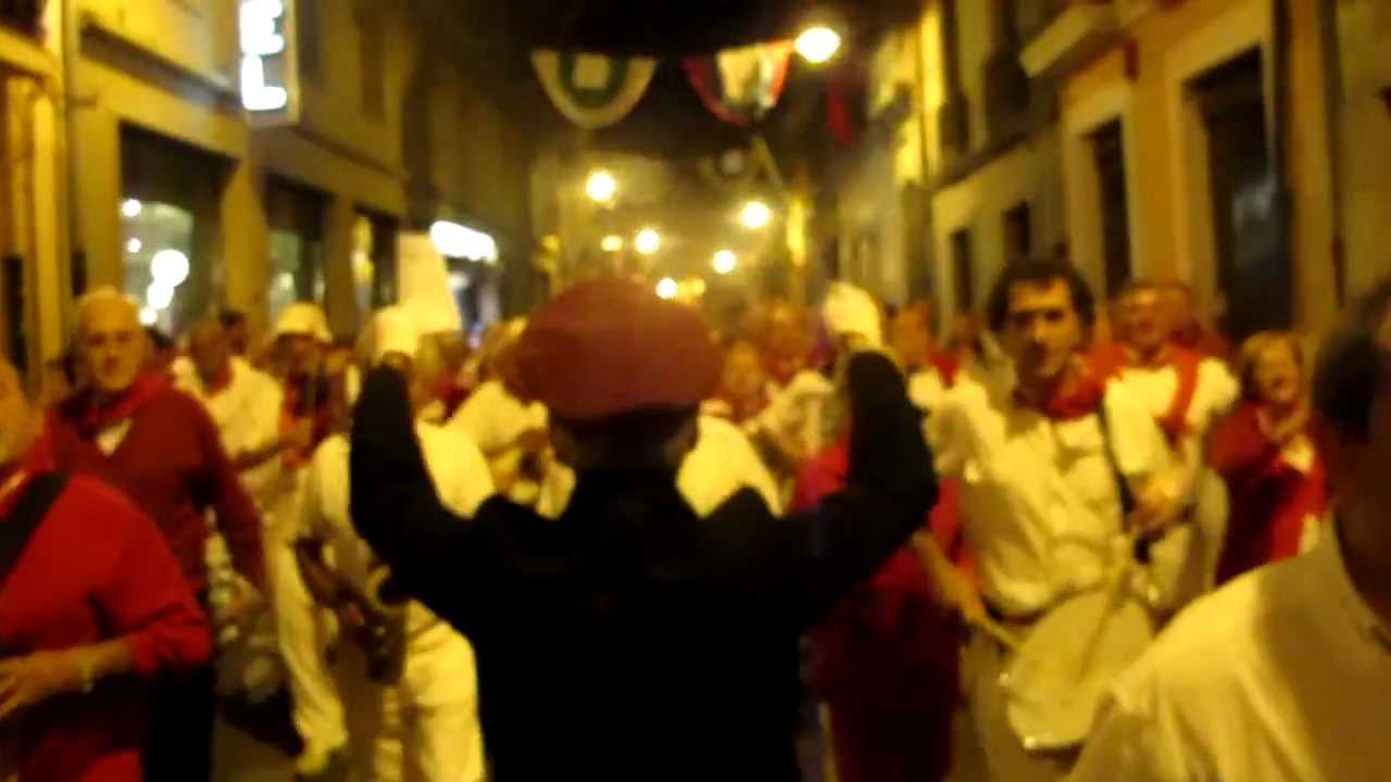 El aldeano tiró la piedra  ( El Guti. 14/07/2011 )