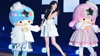 森星、大人可愛いドレスでキキ＆ララとランウエー！「ガールズアワード2015 AUTUMN／WINTER」　#Hikari Mori　#Kiki & Lara