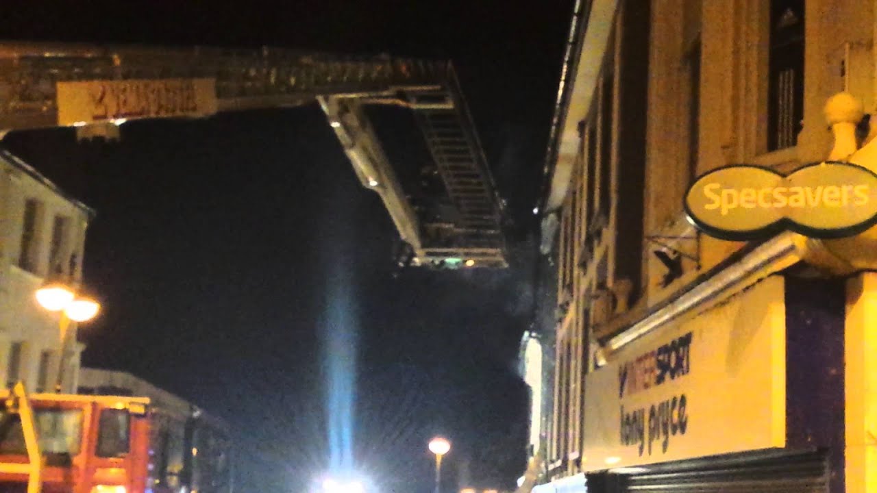 Yeovil Fire Fire on Middle Street in Yeovil, 28/1/16 3 of 3 YouTube