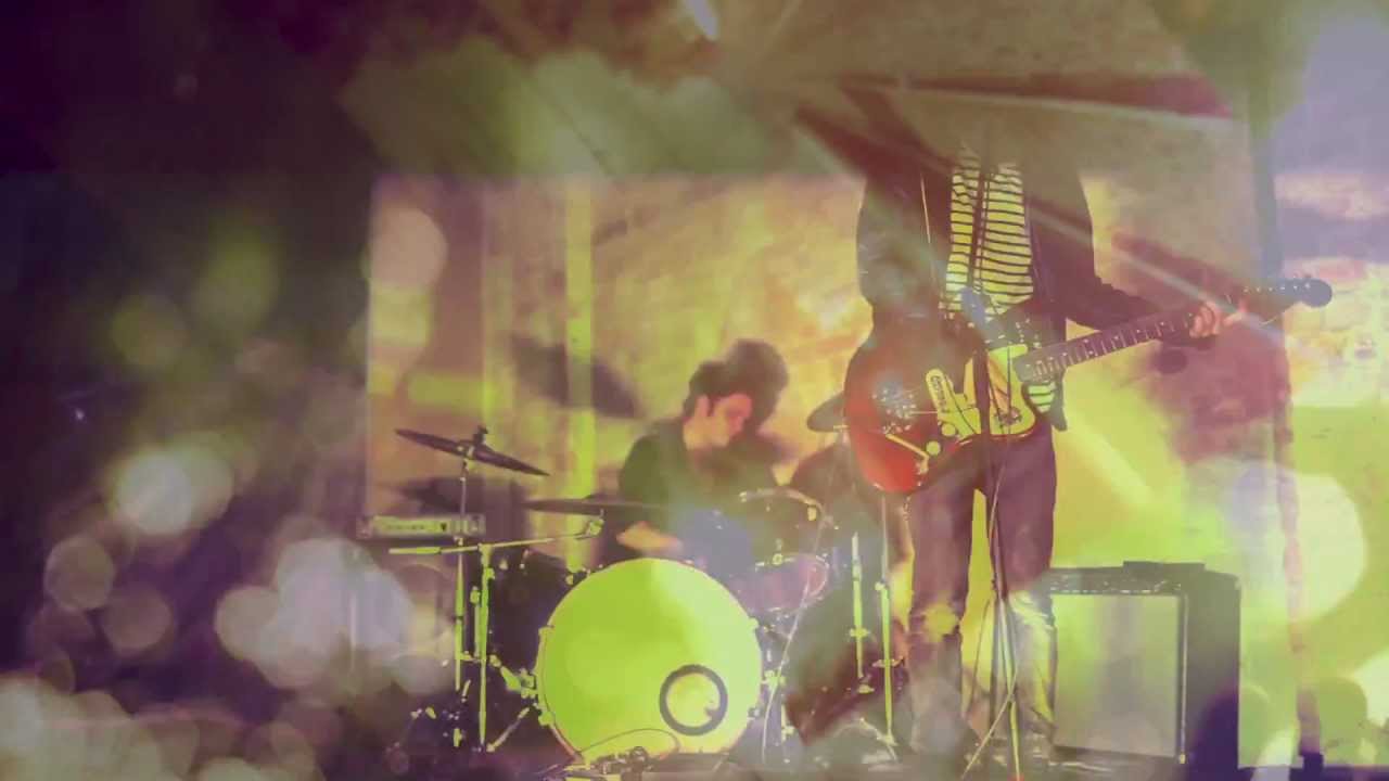 Flyying Colours - Wavygravy