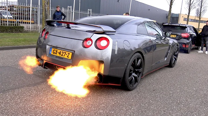 Nissan GT-R R35 - CRAZY REVS & FLAMES!!