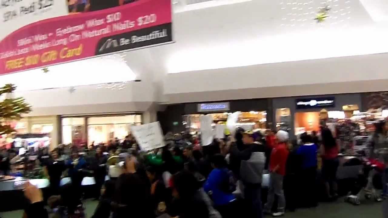 Idle No More Meadowood Mall Flash Round Dance Reno Nv. 12 26 12 YouTube