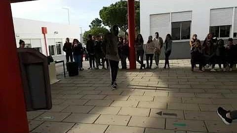 Na Laura Ayres (Old Video)