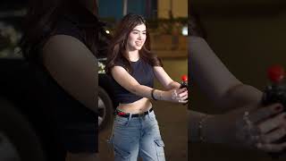 SO HUMBLE! Riva Arora Treats Paparazzi With Pizza & Drinks! 😱😍 #bollygyaan #shorts