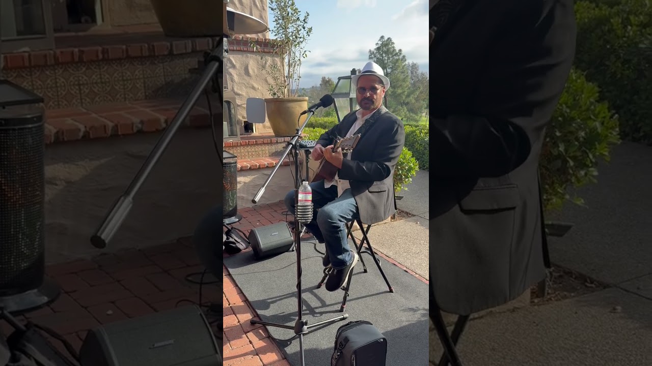 Mike McGill - Isreal Kamakawiwo’ole cover ‘Somewhere Over The Rainbow/What A Wonderful World’ auf YouTube ansehen Mike McGill - Isreal Kamakawiwo’ole cover ‘Somewhere Over The Rainbow/What A Wonderful World’ auf YouTube ansehen