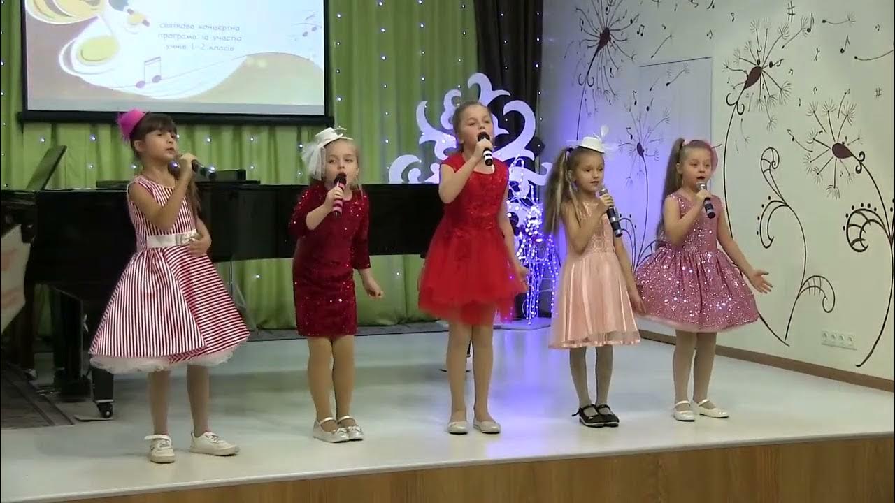 сафи дансе в детском саду. танец на 8 марта средняя группа. парный танец для малышей на 8 марта. танец где живут улыбки подготовительная группа. танец где живут улыбки в детском.