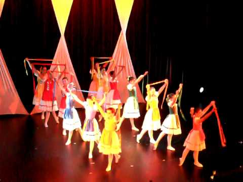 Cor, Forma e Movimento - Coreografia: As Cores Do ...