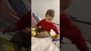 Брязкальце - добре, а телефон - краще!😉🥰 #shorts #шортс #babyboy