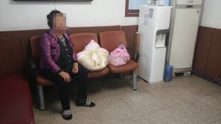 Когда полиция нашла эту старушку, у нее было два свертка. То, что лежало в них, доводит до слёз Когда полиция нашла эту старушку, у нее было два свертка. То, что лежало в них, доводит до слёз