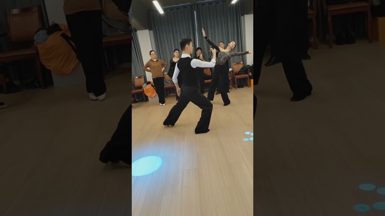 Стандартное обучение танцам [165] - Элементы современного танца: Положение позвоночника и движени...