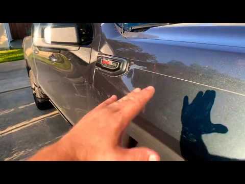 Removing Vinyl Pinstripes From Car
