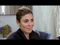 Jamie-Lynn Sigler is Blown Away by Theresa's Gift | Long Island Medium