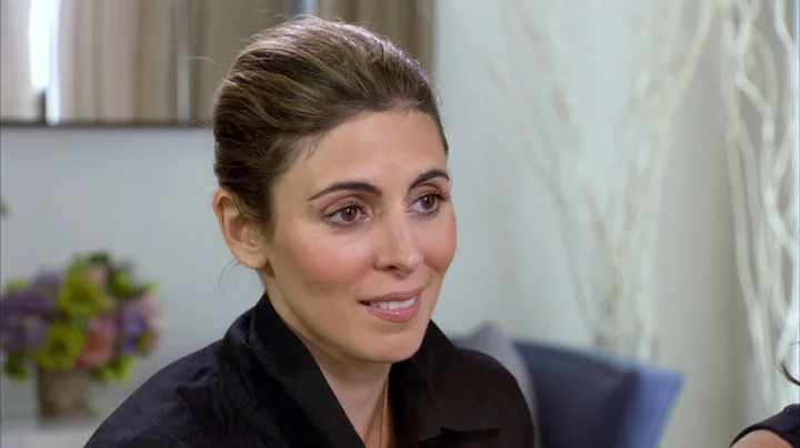 Jamie-Lynn Sigler is Blown Away by Theresa's Gift ...