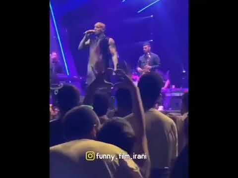 لحظه ی معرفی سحرقریشی تو کنسرت تتلو 