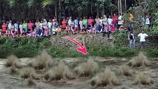 Menjelang Buka Puasa,Warga Kalimantan di Gegerkan Fenomena Aneh Air Sungai Bergejolak Misterius