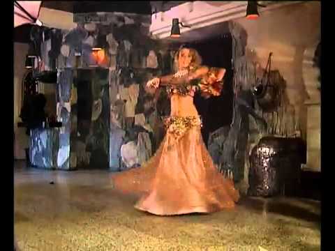 Bellydancer Amira 64   www safarisanat com