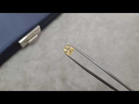 Unheated radiant-cut yellow sapphire 2.54 ct, Sri Lanka Video  № 2