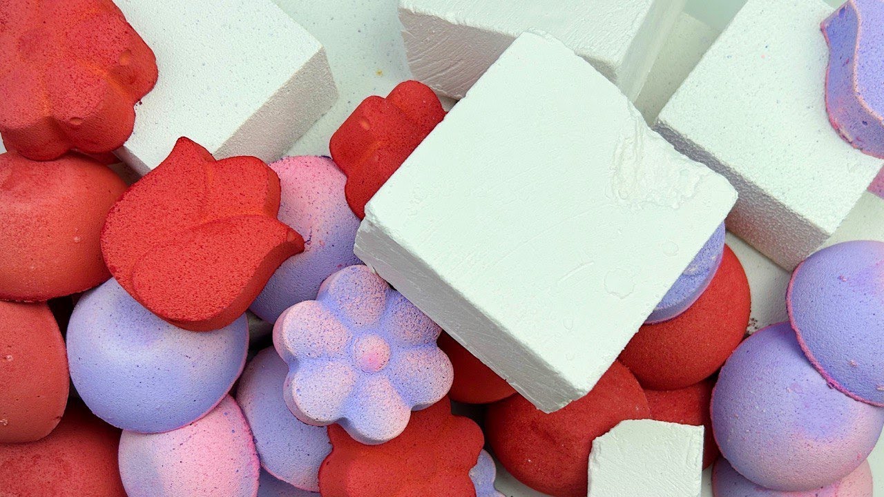 GYM CHALK★Dyed chalk★Crispy powder★Oddly satisfying video★ - YouTube