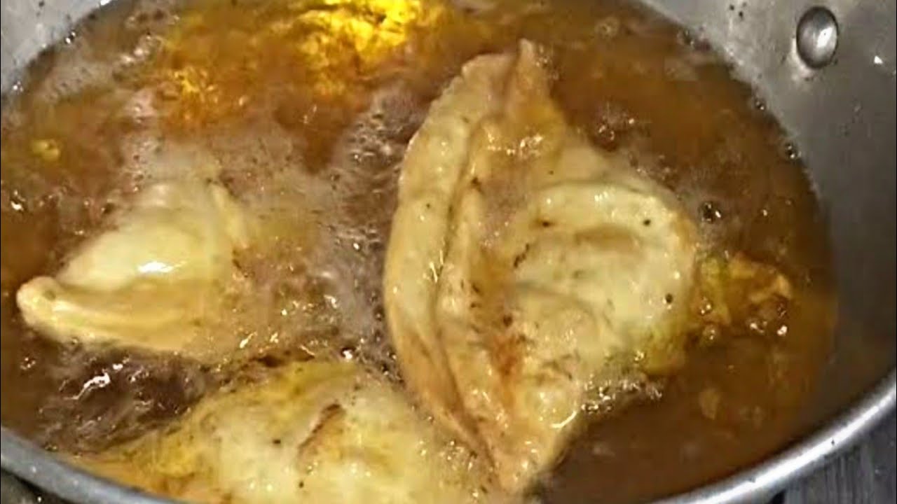 🥔Aloo ka samosa banane ki vidhi/Tarika bataiye Hindi mein Samosa