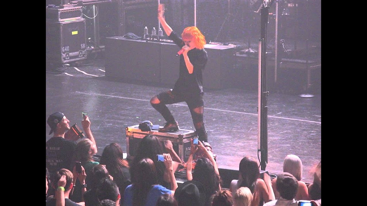 16/21 Paramore - Miracle @ Beacon Theatre, NYC 5/06/15 Writing the Future Tour