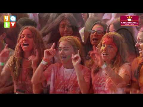 M&aacute;s de 1 000 j&oacute;venes disfrutan del festival Holi Colours Spain